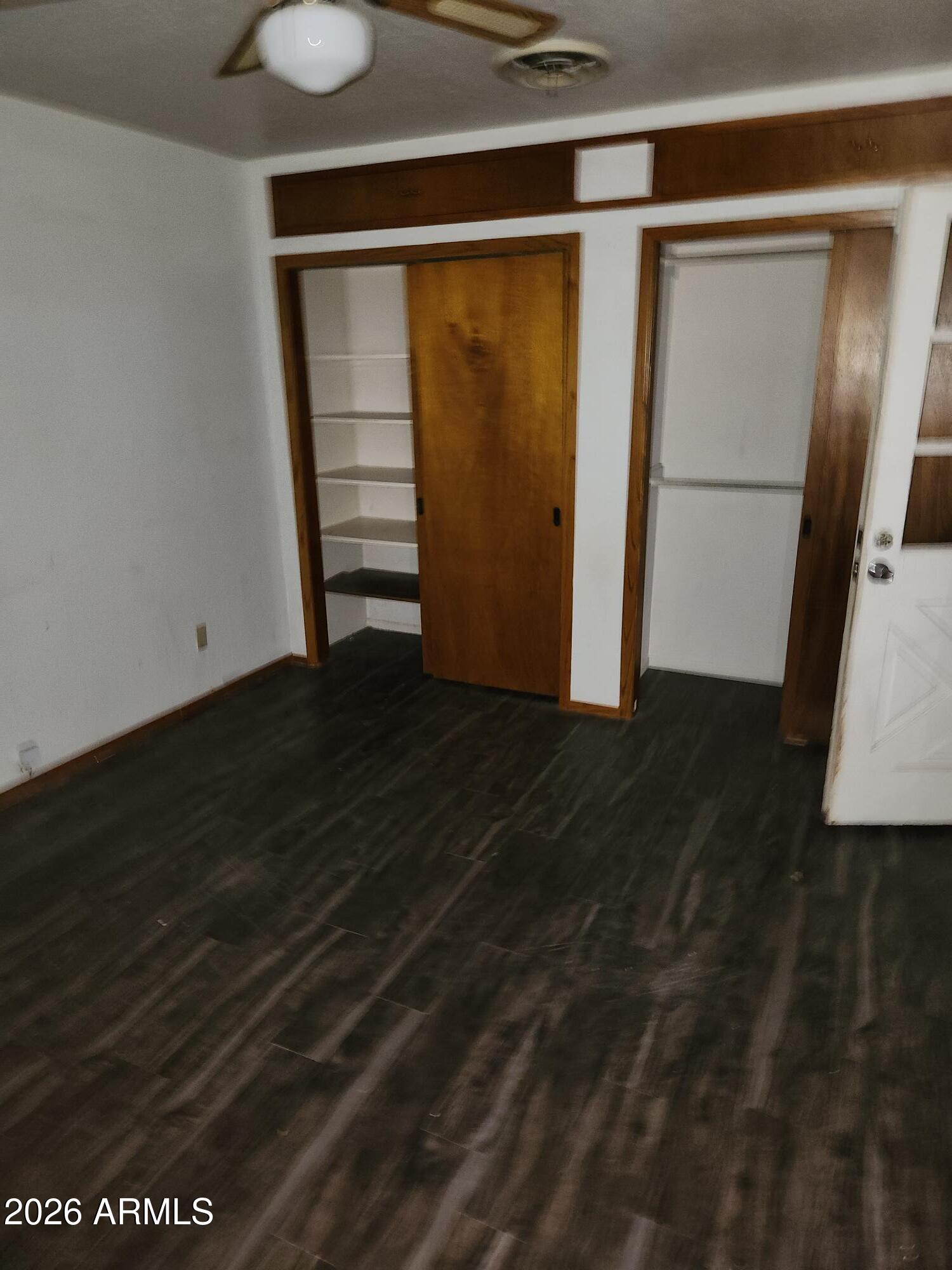 2028 W CLARENDON Avenue