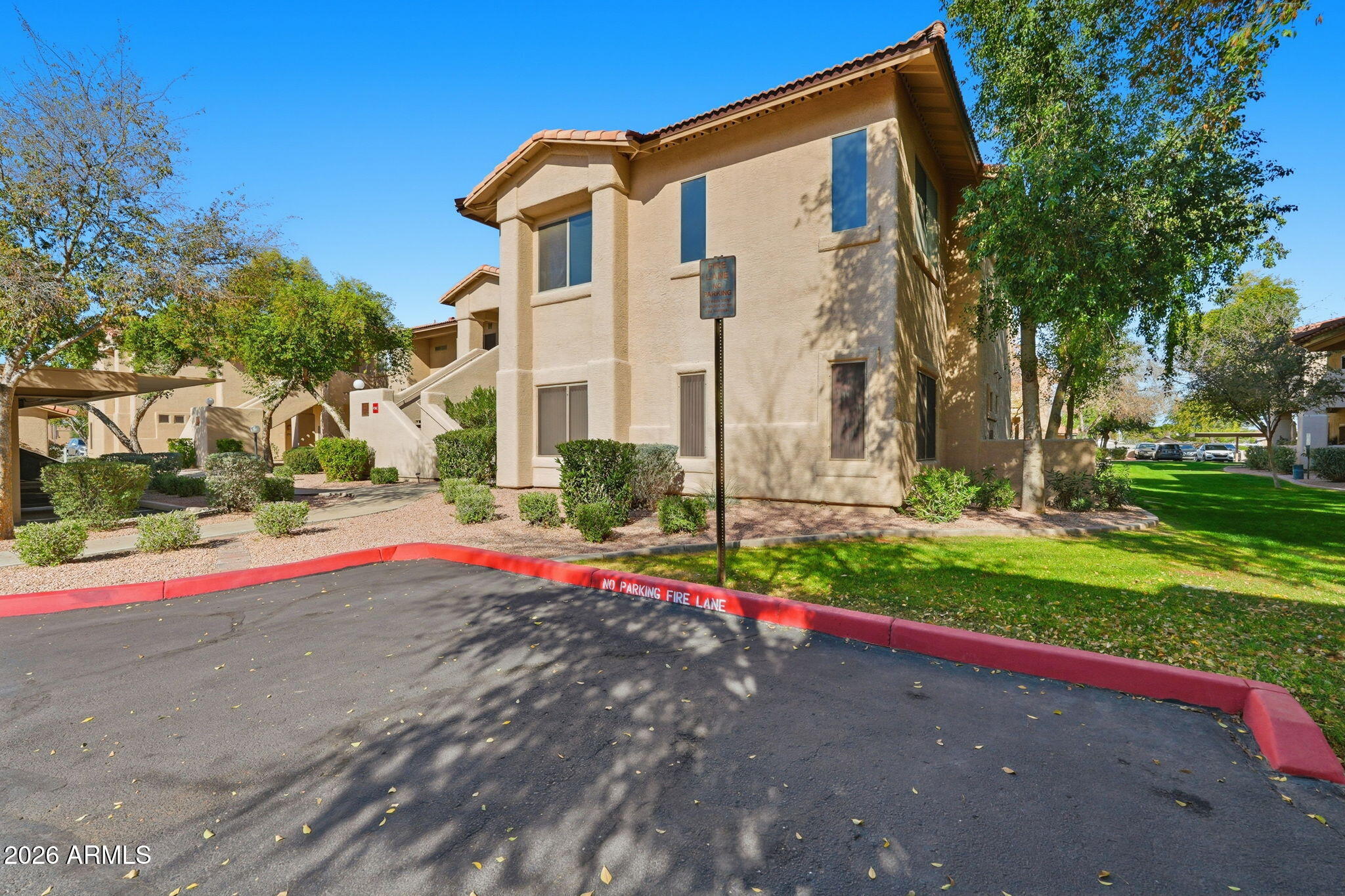 1351 N PLEASANT Drive 1116