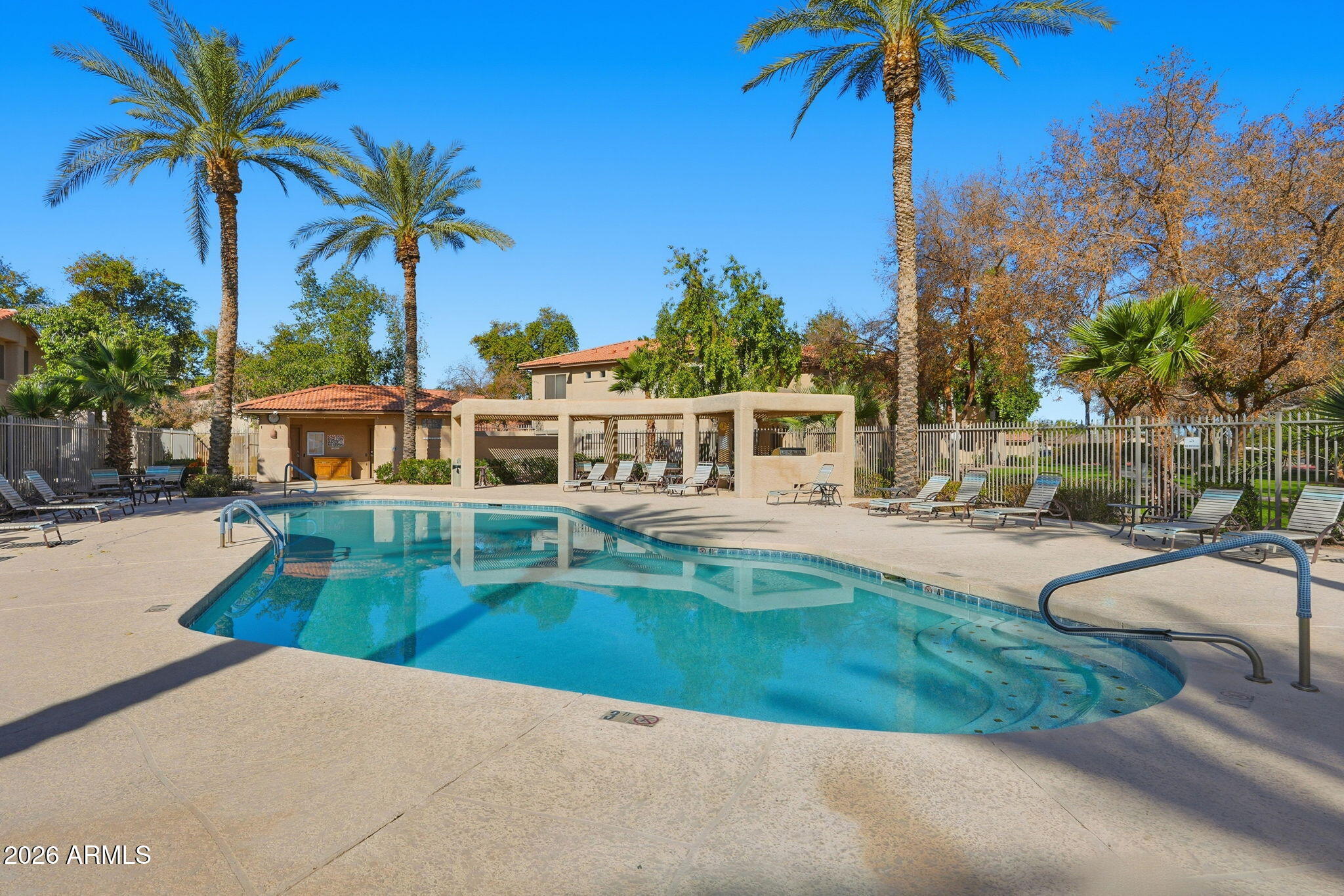 1351 N PLEASANT Drive 1116