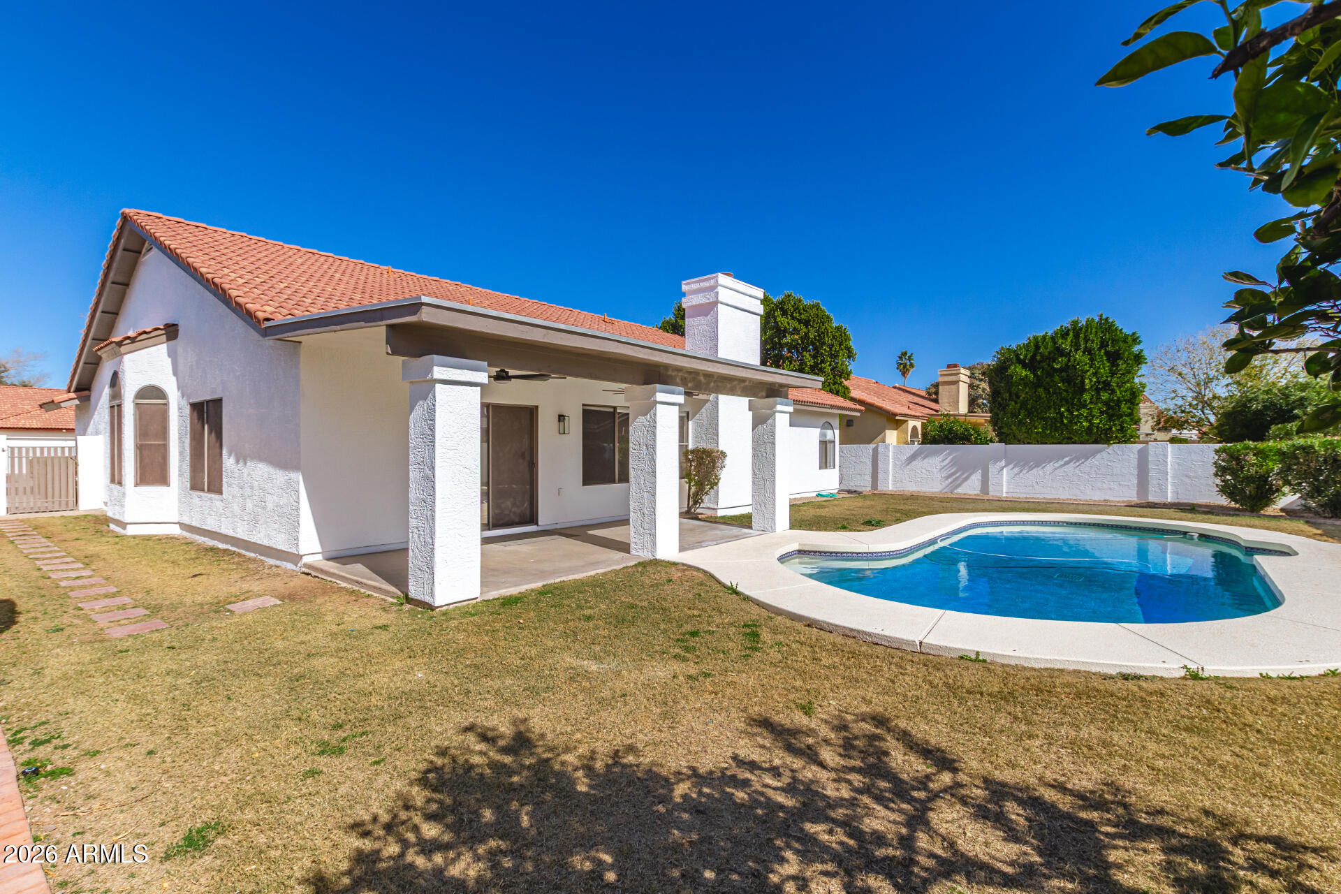 901 E STANFORD Avenue