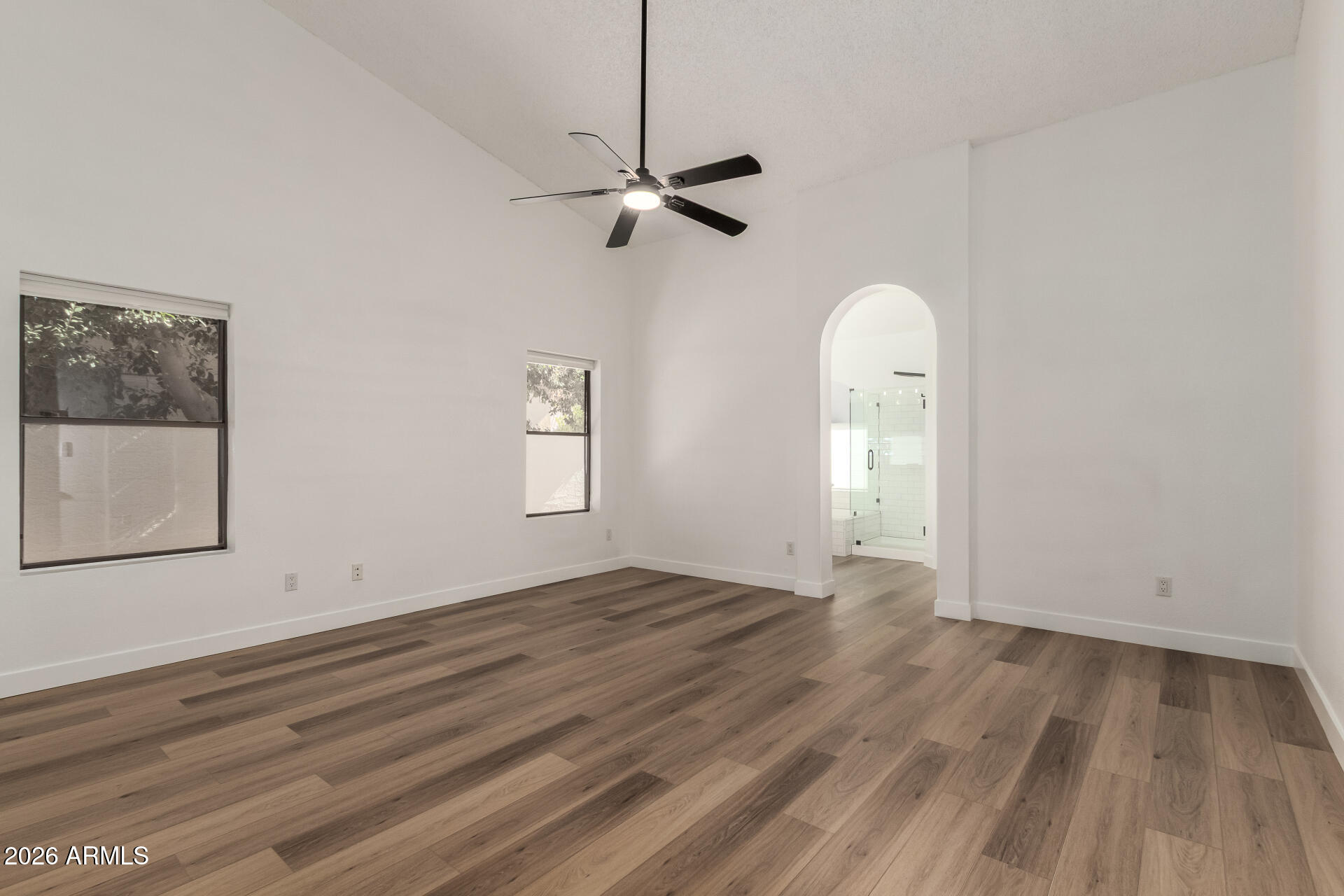 901 E STANFORD Avenue