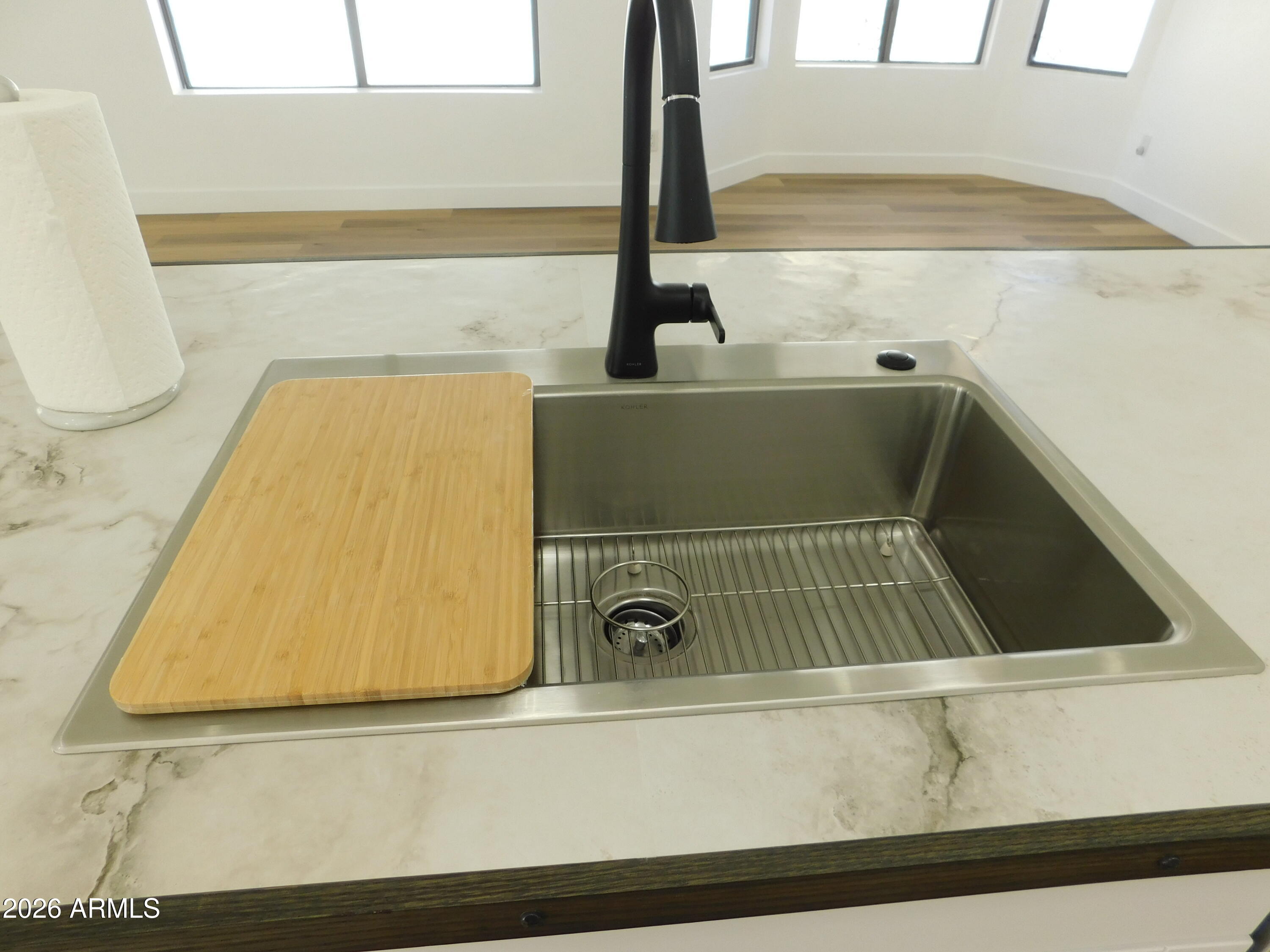 901 E STANFORD Avenue