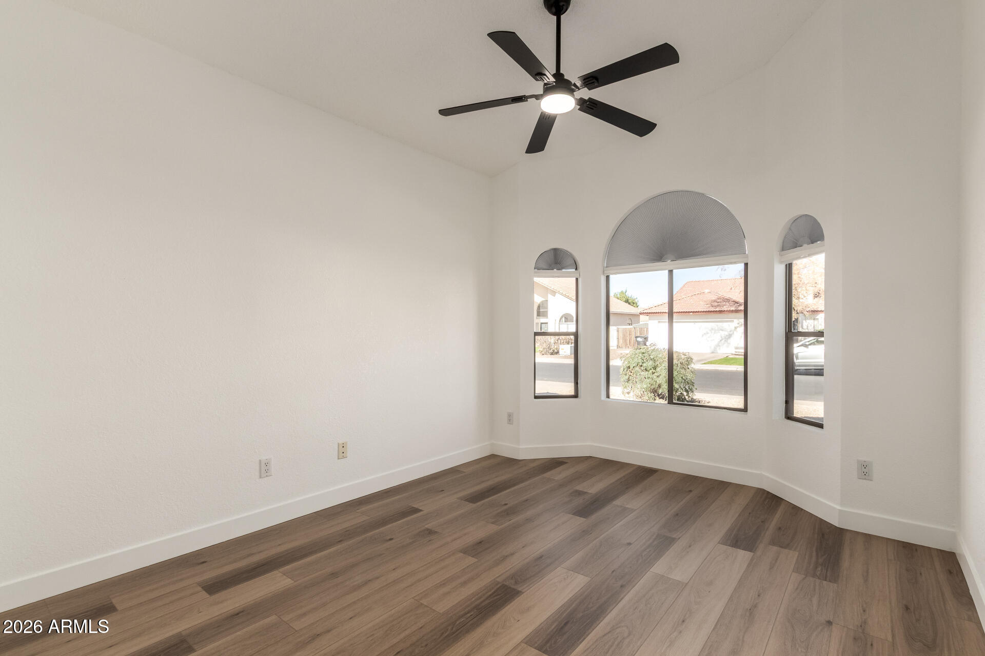 901 E STANFORD Avenue