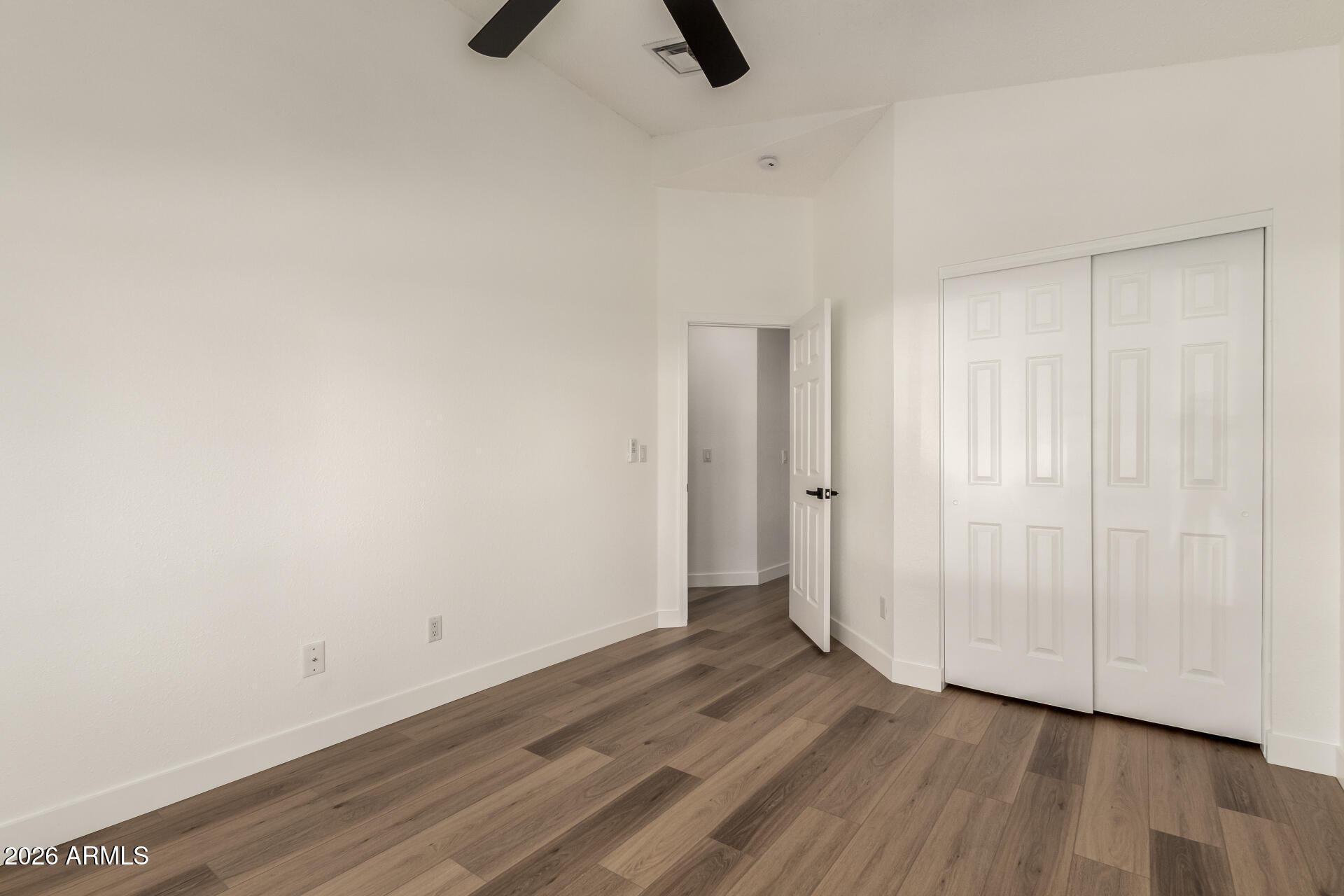 901 E STANFORD Avenue