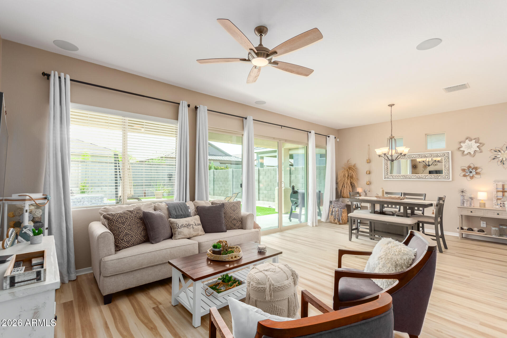 2813 W WILCOX PLAYA Drive