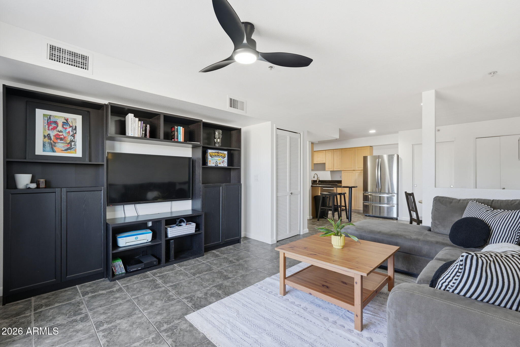 1005 E 8TH Street 2003