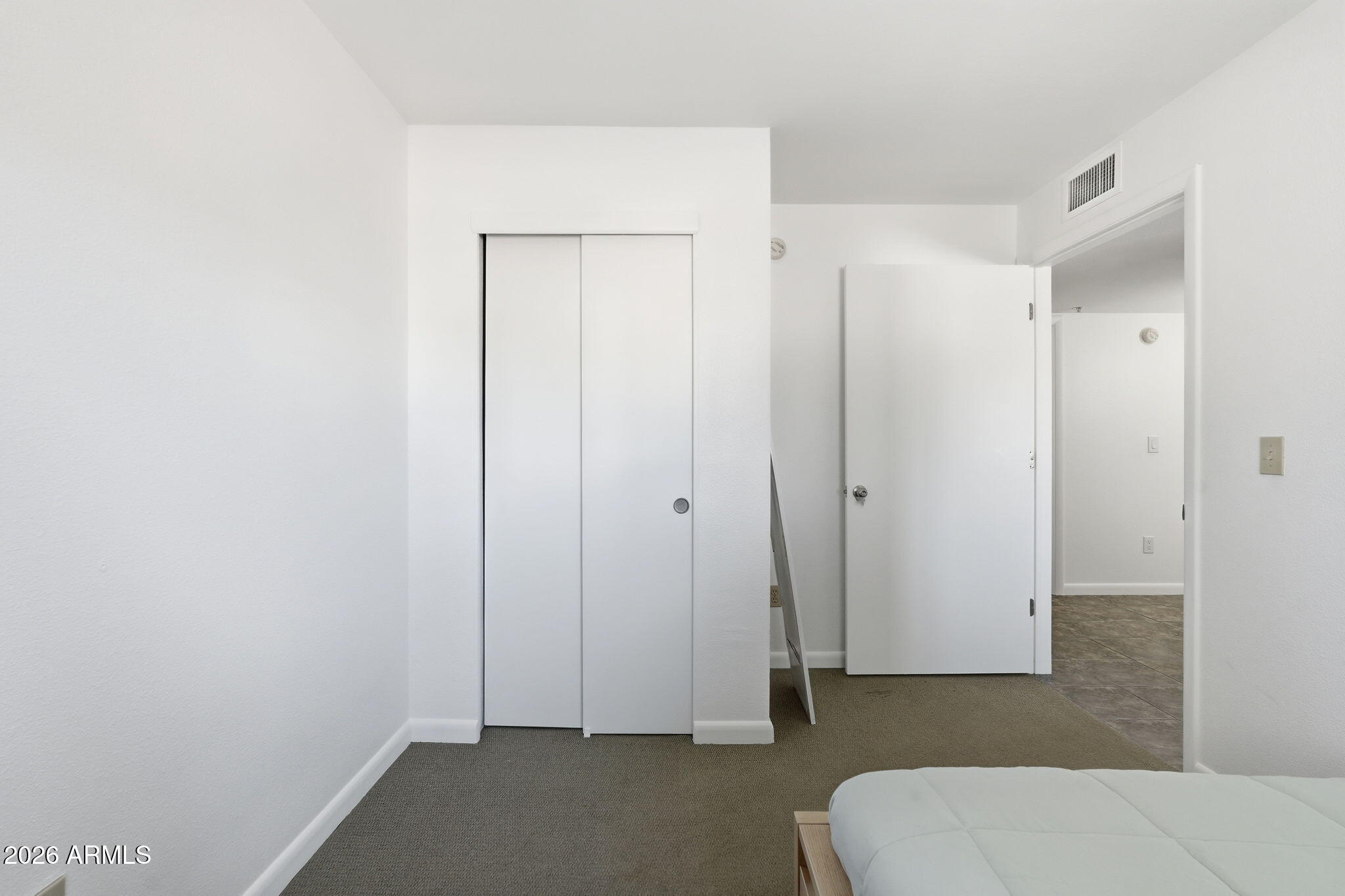 1005 E 8TH Street 2003