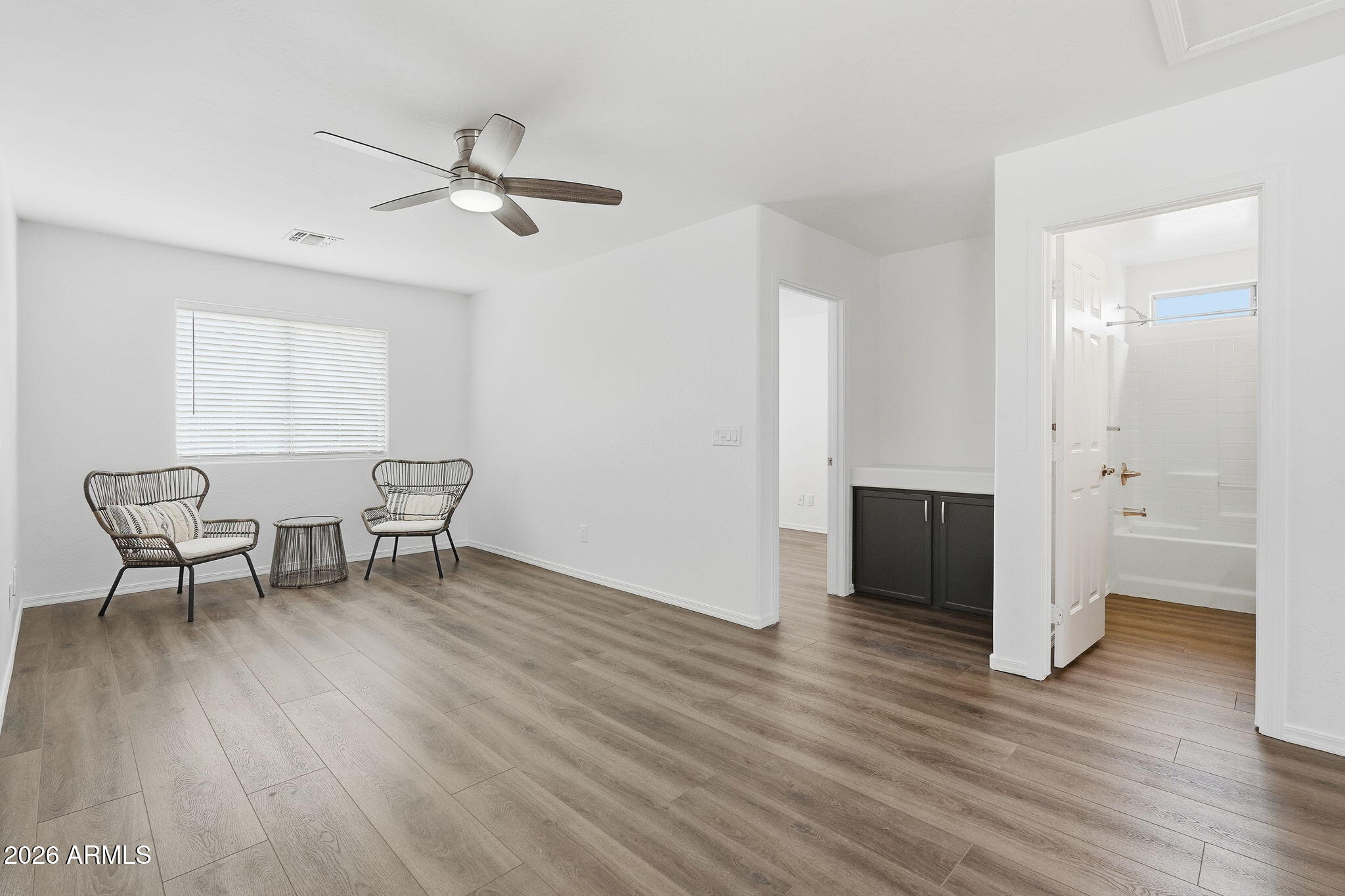 462 E CHRISTOPHER Street