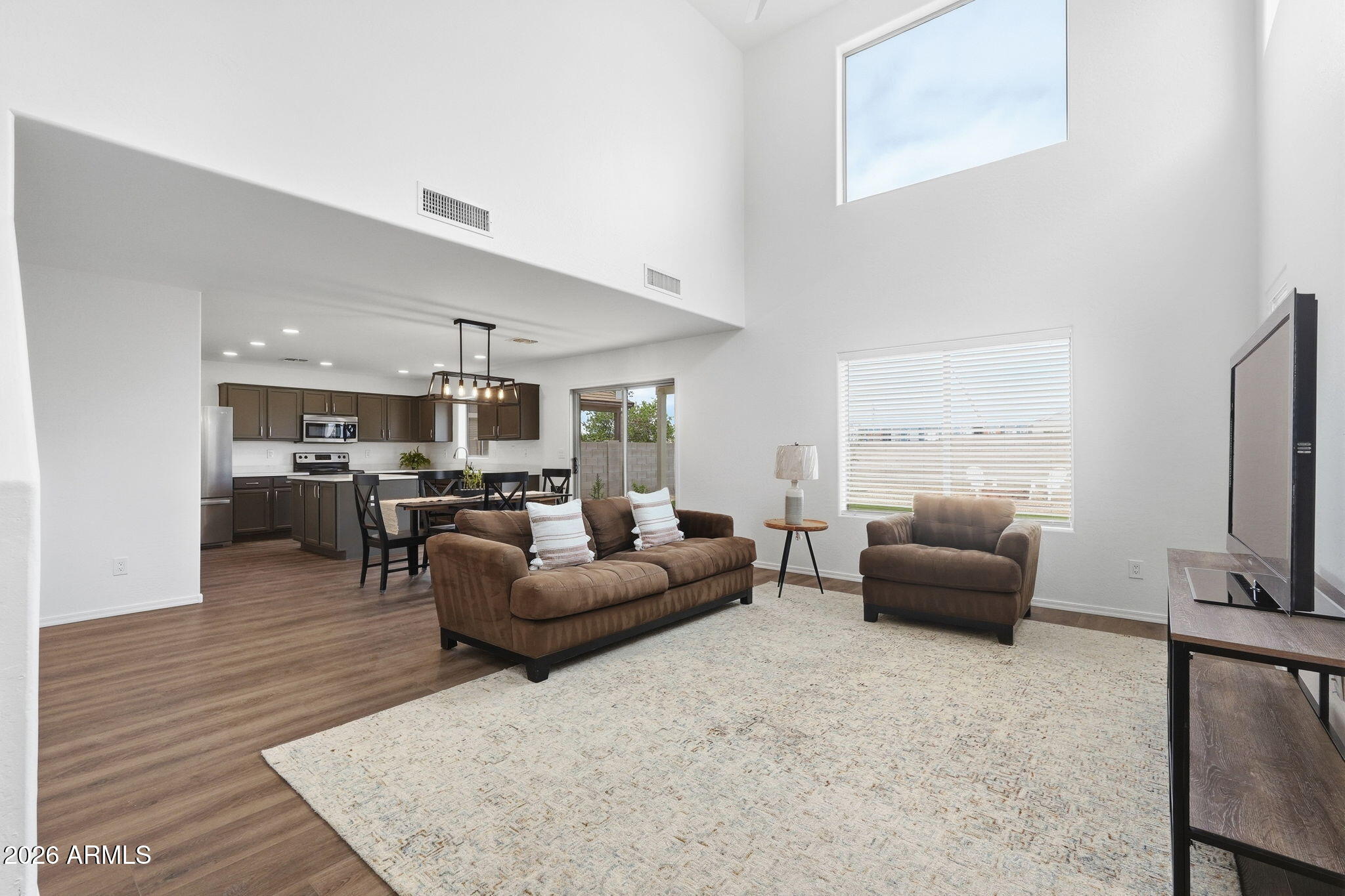 462 E CHRISTOPHER Street