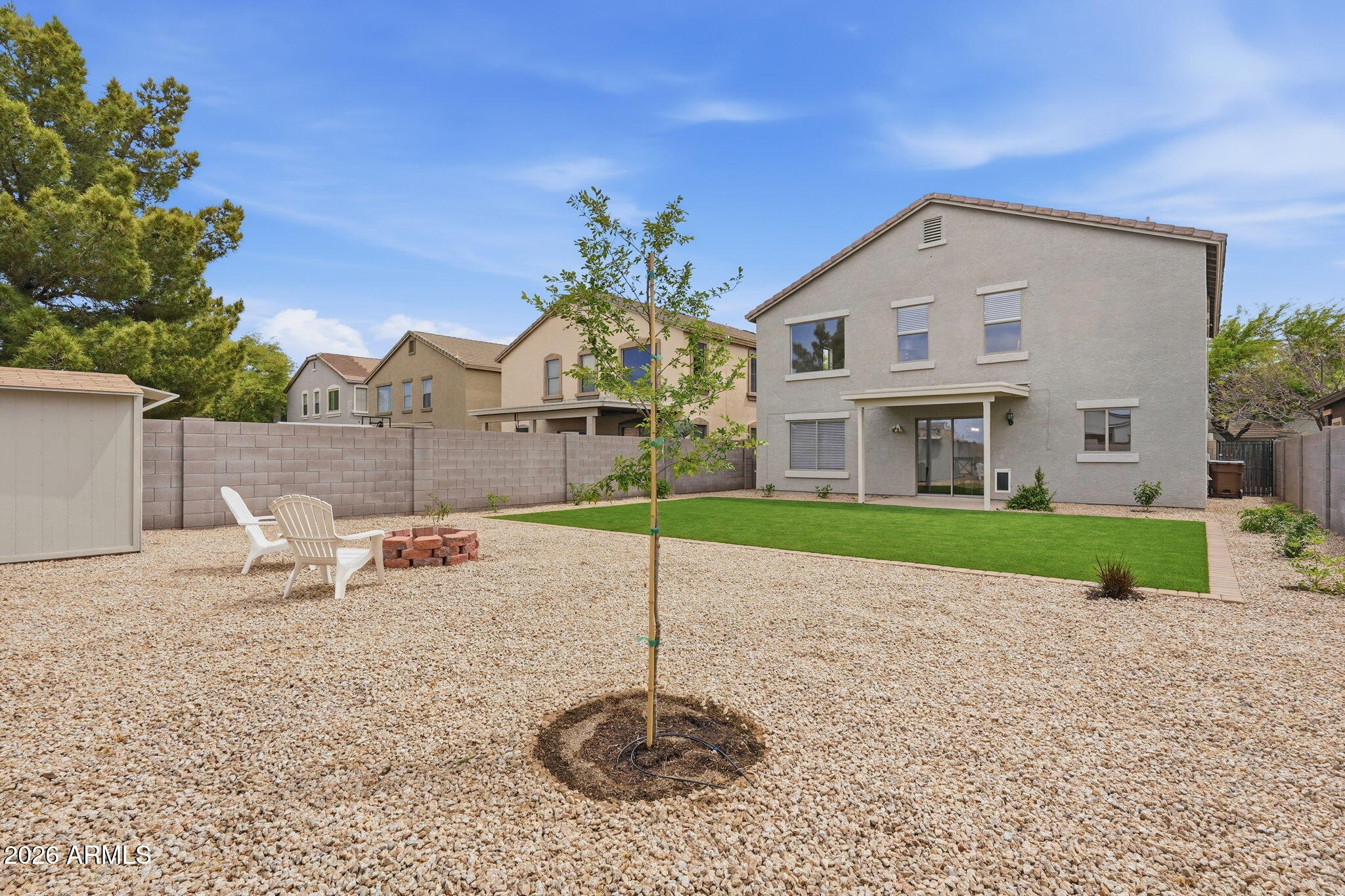 462 E CHRISTOPHER Street