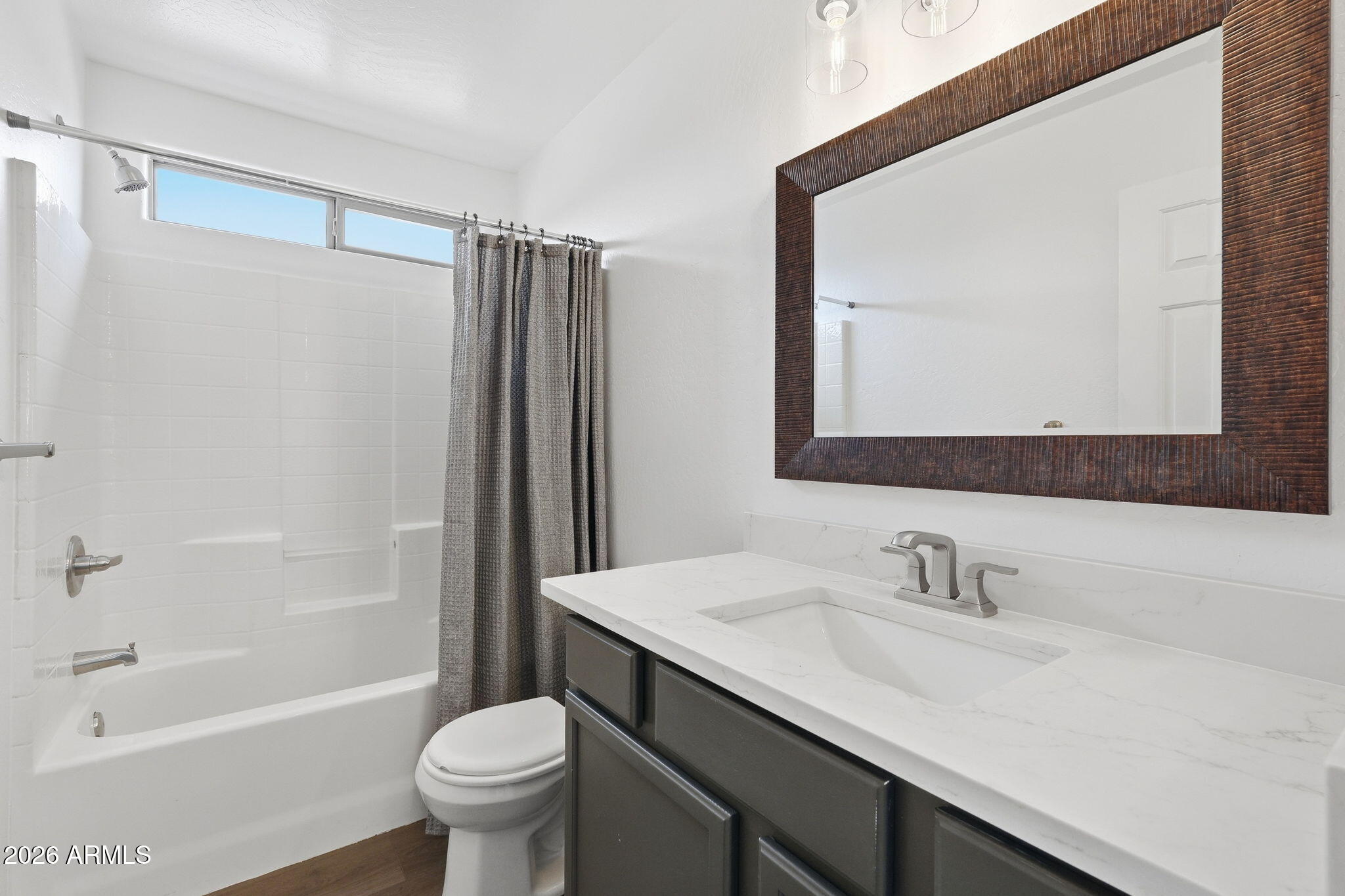 462 E CHRISTOPHER Street