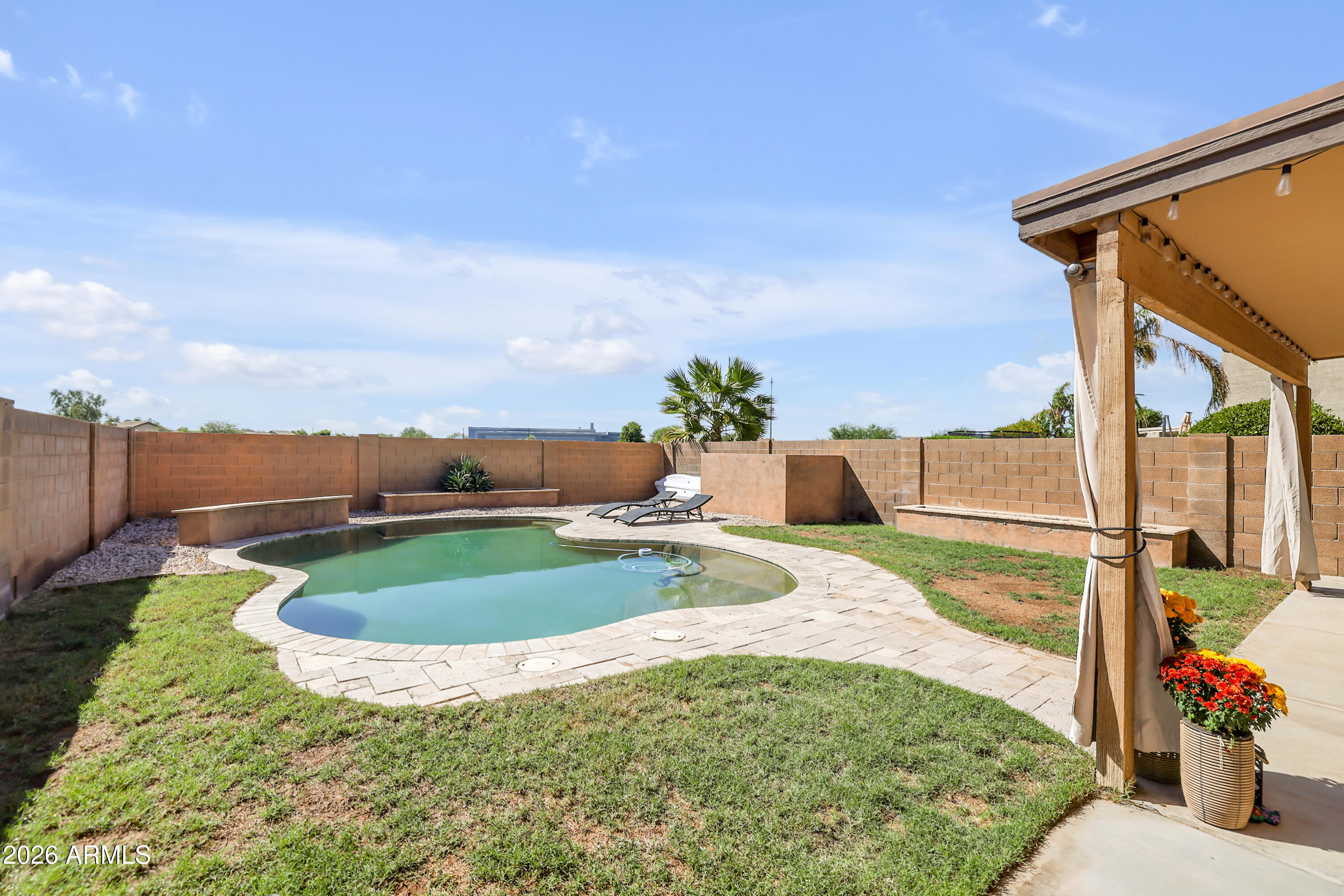 28590 N DOLOMITE Lane