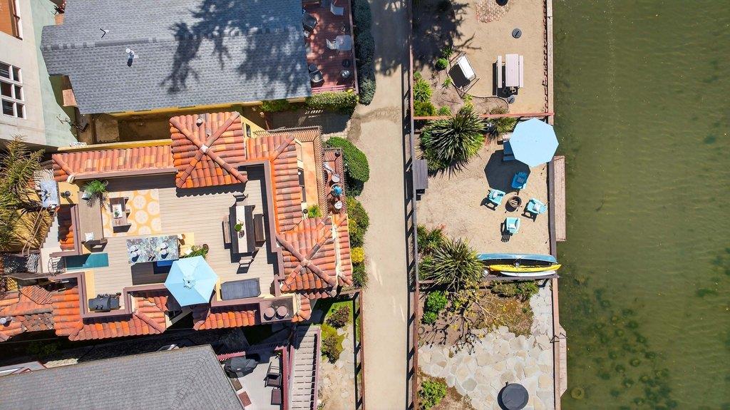 327 Riverview Avenue C