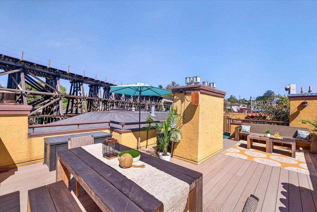 327 Riverview Avenue C