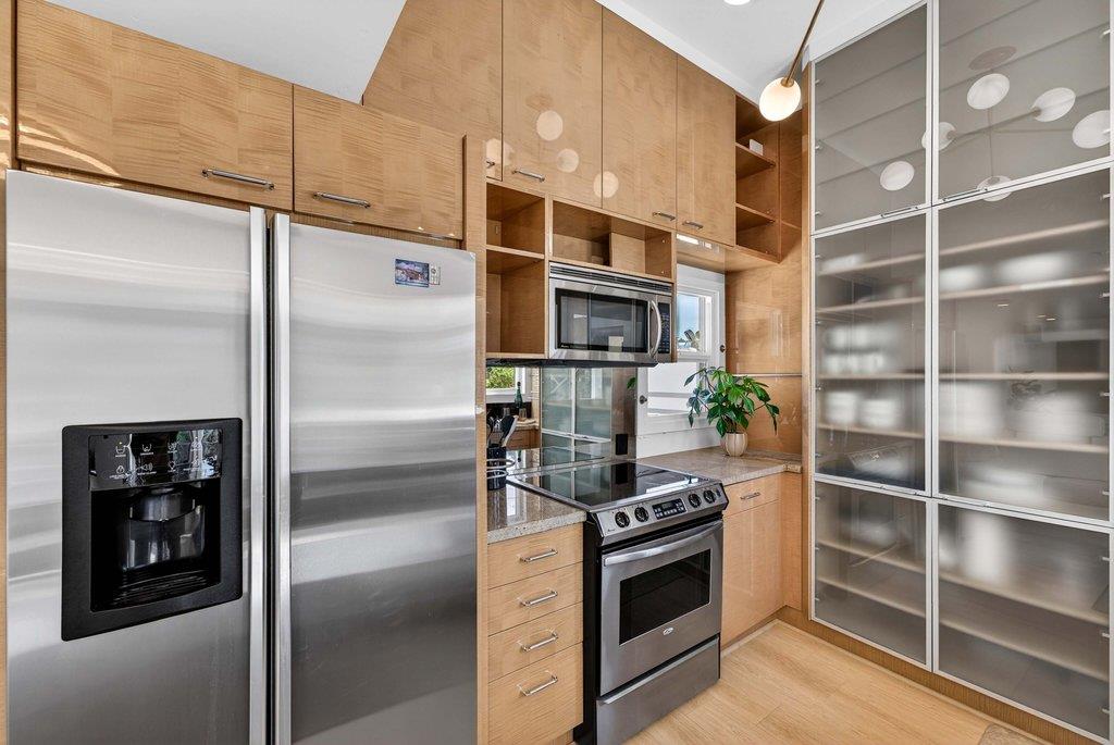 327 Riverview Avenue C