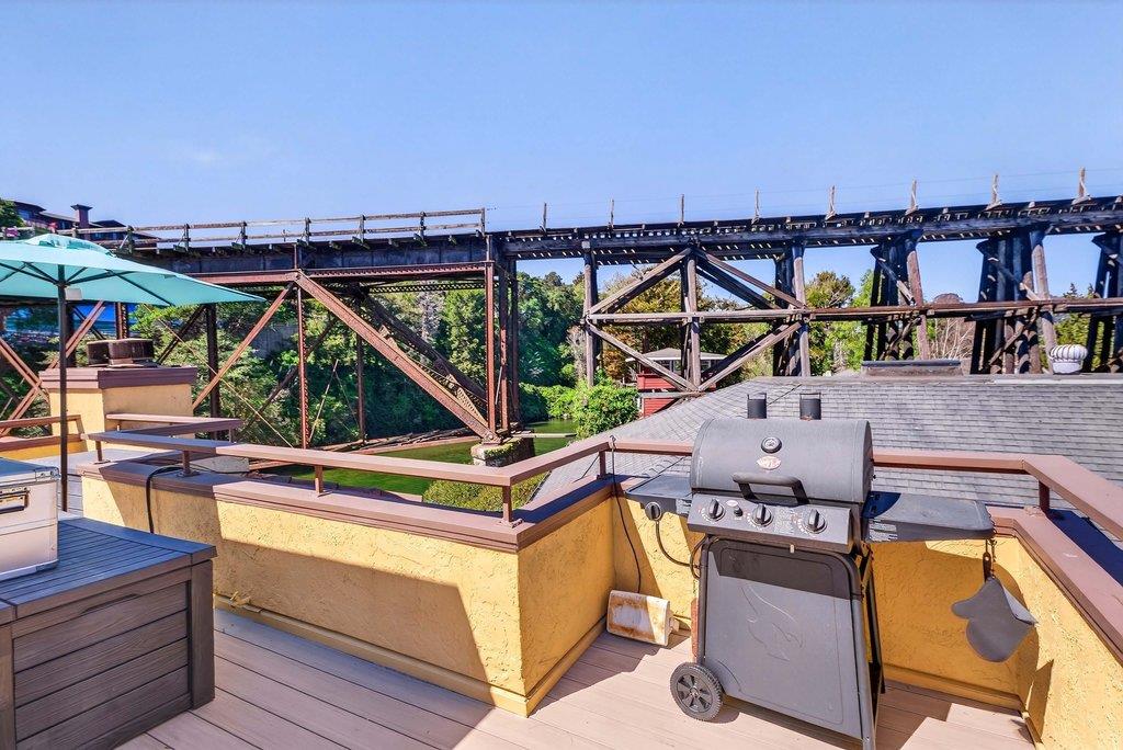 327 Riverview Avenue C