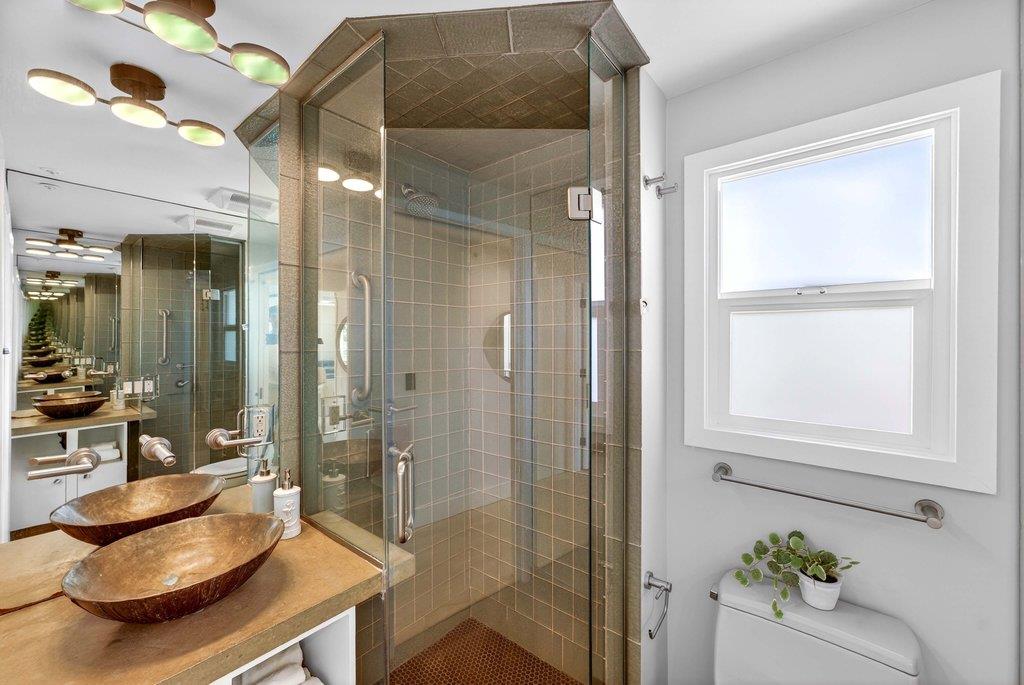 327 Riverview Avenue C