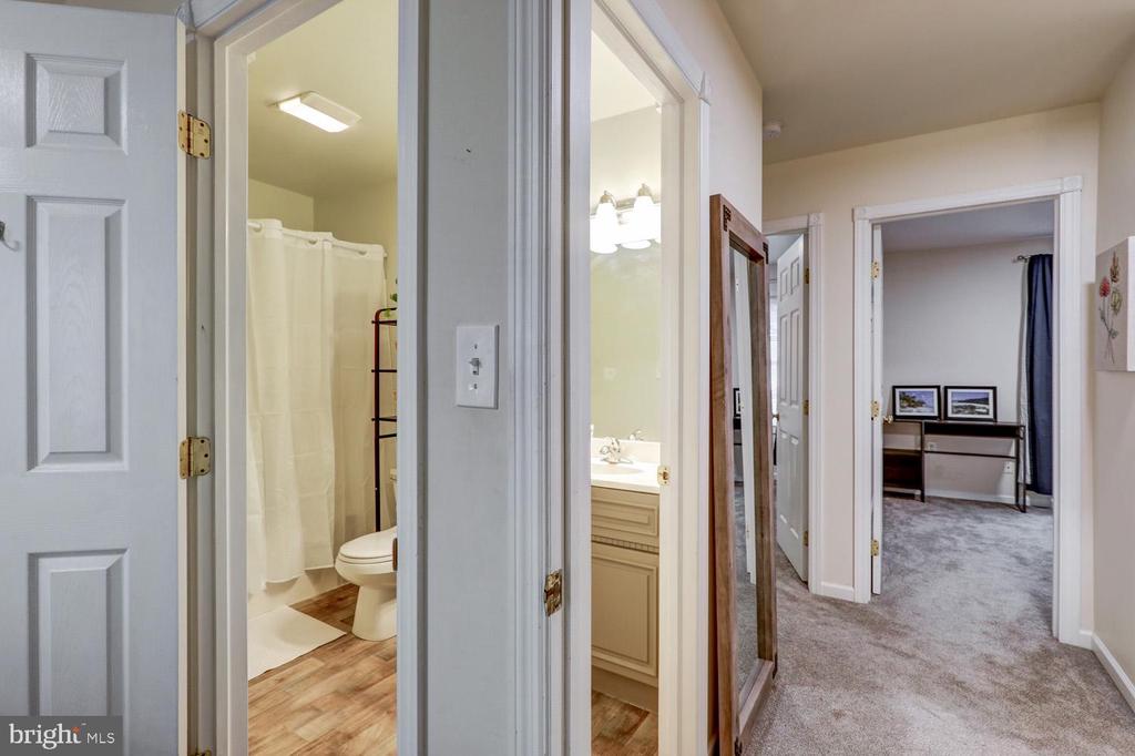 2111 FAIRVIEW STREET