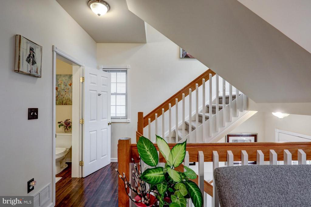 2111 FAIRVIEW STREET