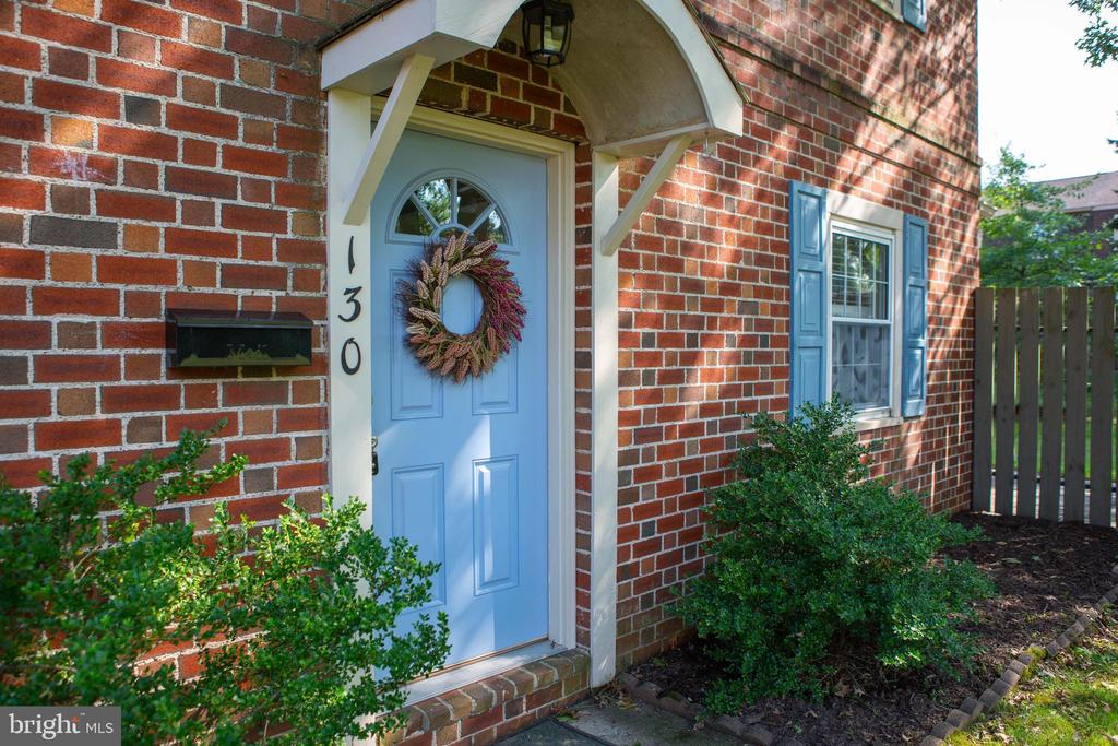 130 STONEGATE VILLAGE
