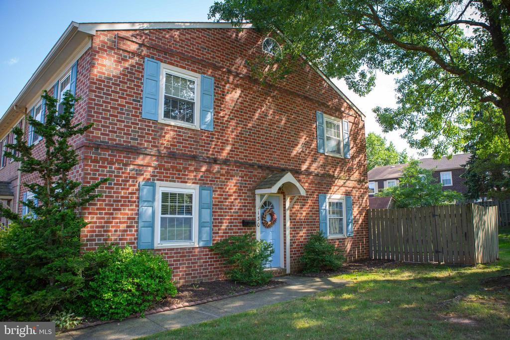 130 STONEGATE VILLAGE