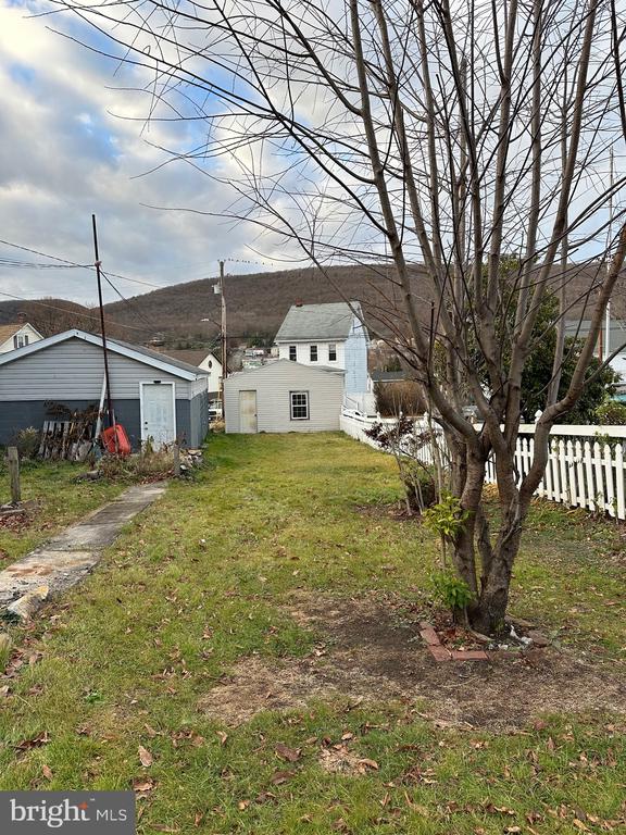 64 W CATAWISSA STREET