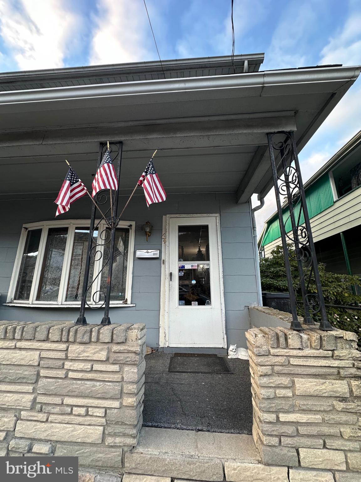 64 W CATAWISSA STREET