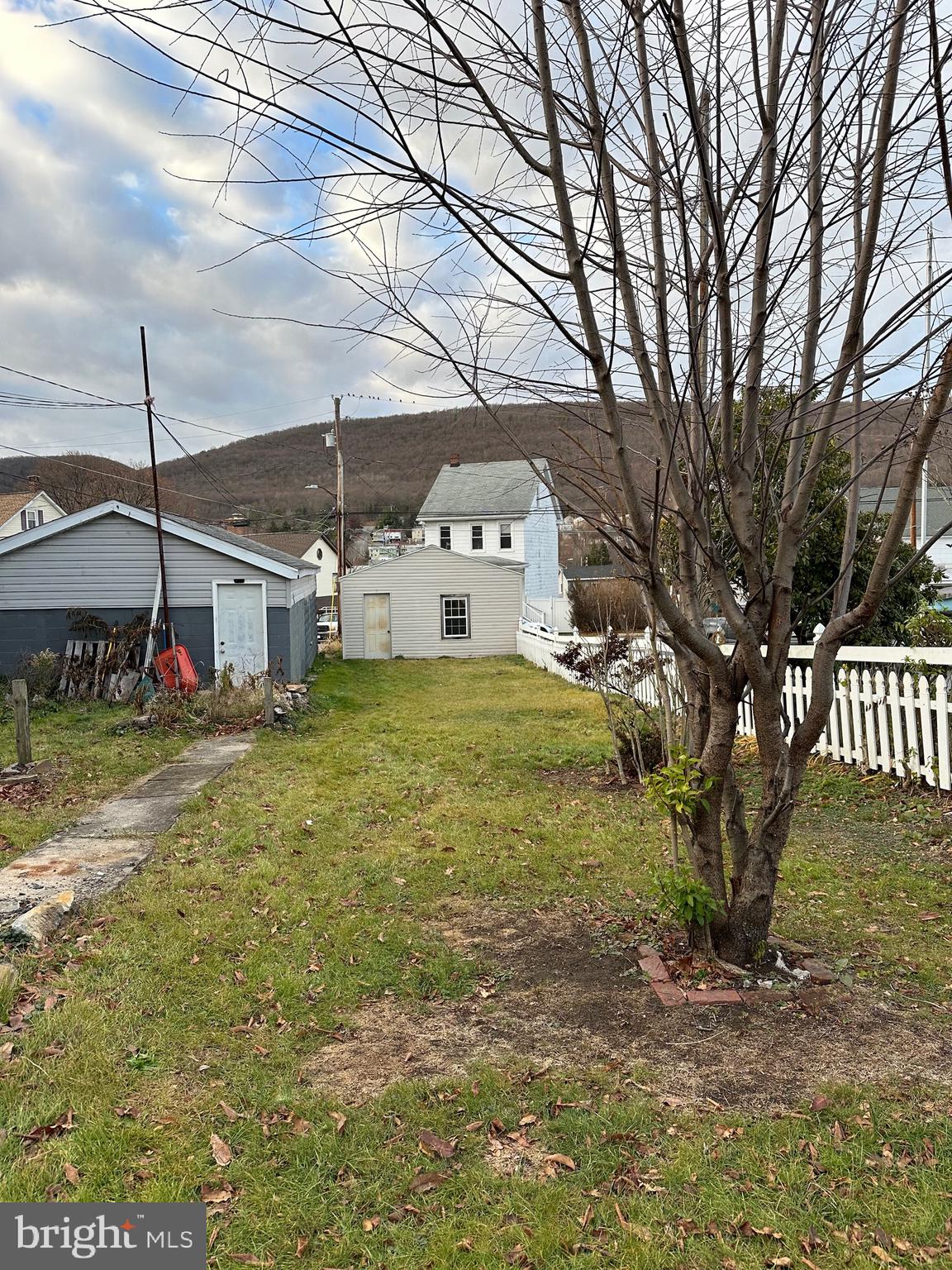 64 W CATAWISSA STREET