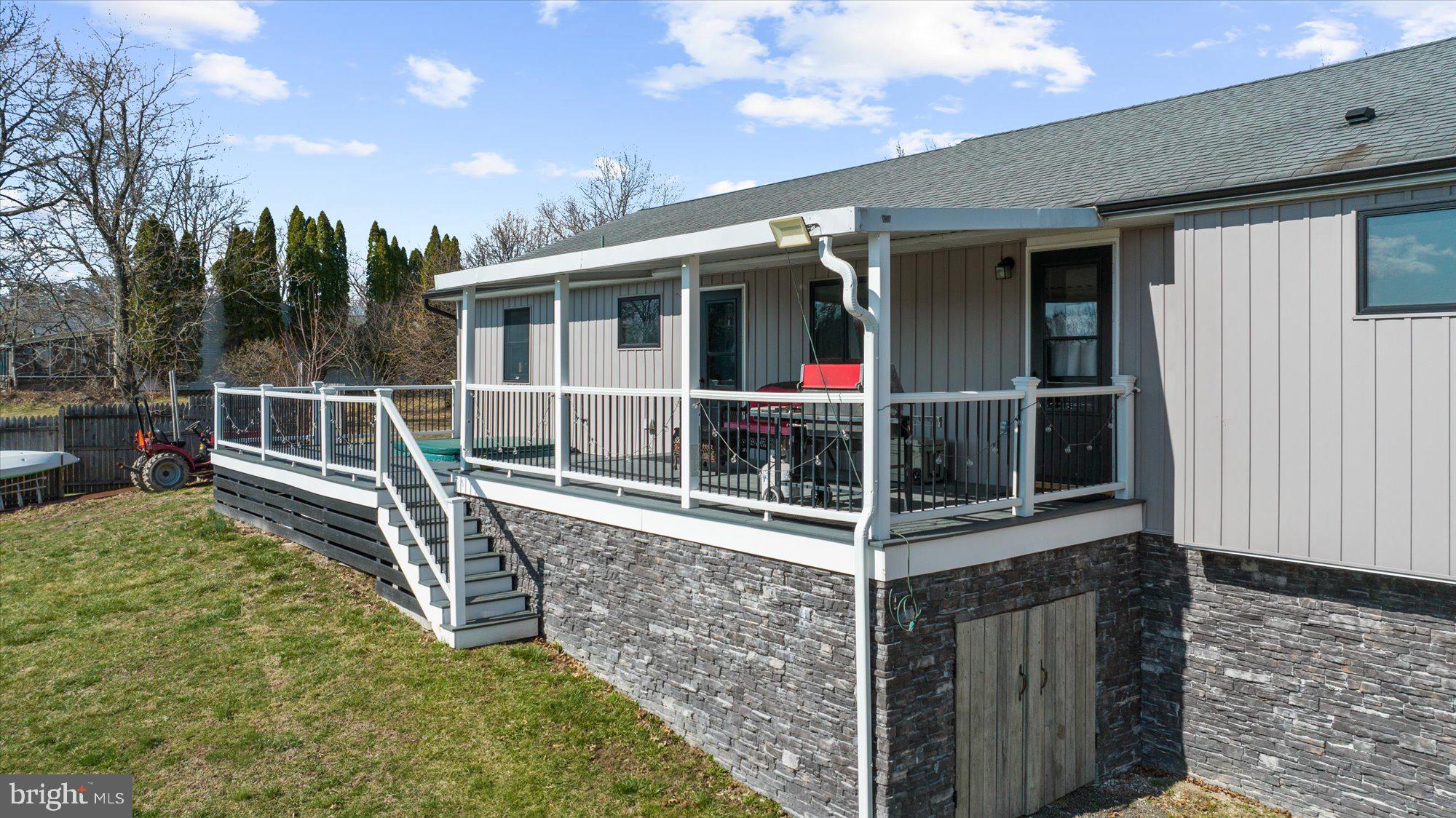 436 LAYFIELD ROAD