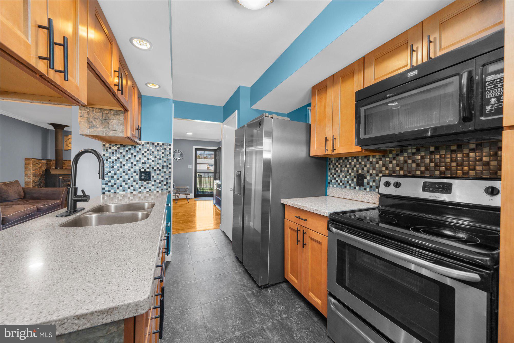436 LAYFIELD ROAD