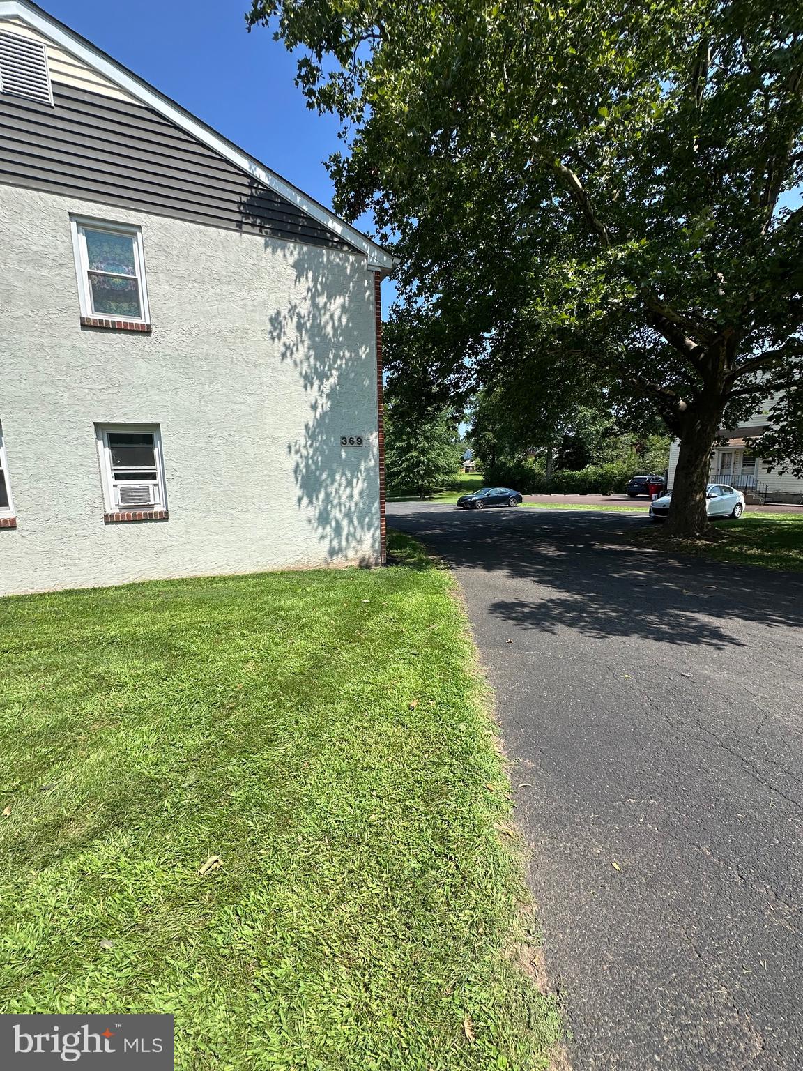 369 W BROAD STREET 6