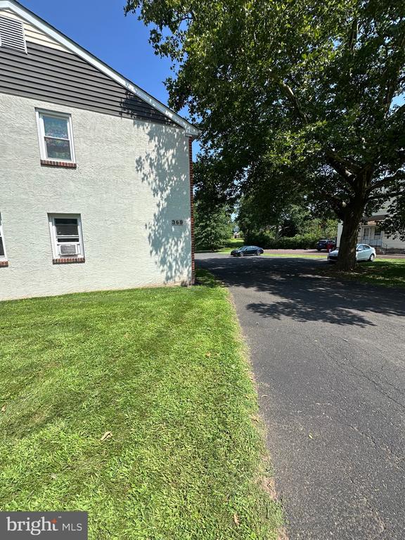 369 W BROAD STREET 6