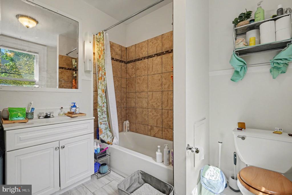 1 LINDENWOLD TERRACE