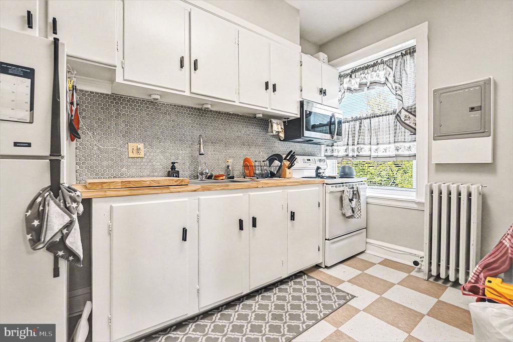 1 LINDENWOLD TERRACE
