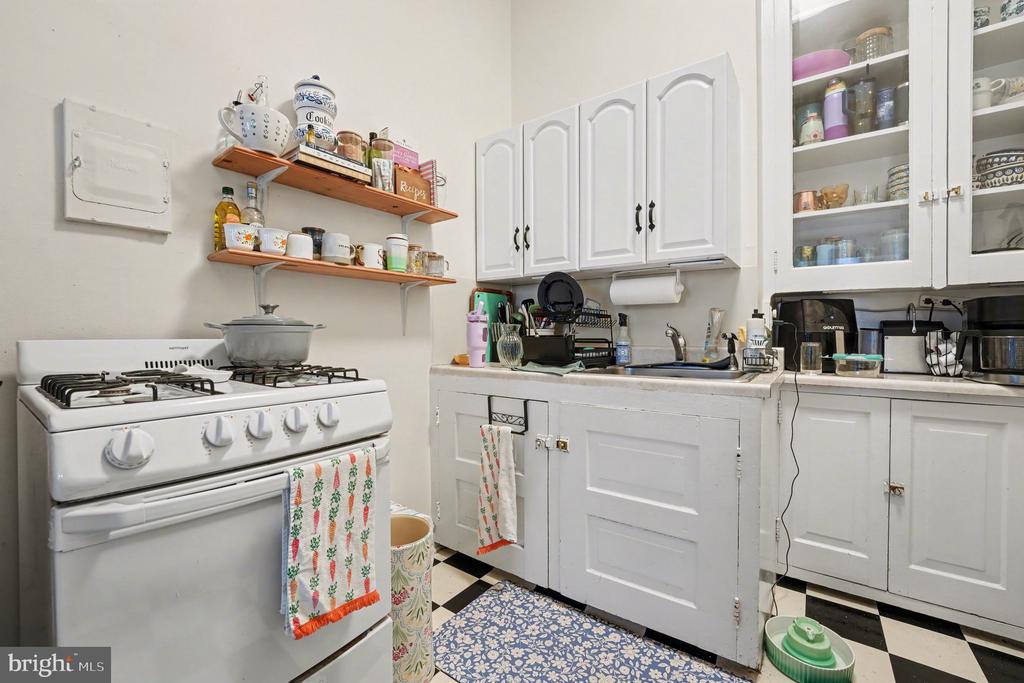 1 LINDENWOLD TERRACE