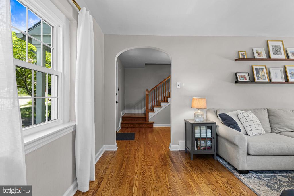220 WALNUT LANE