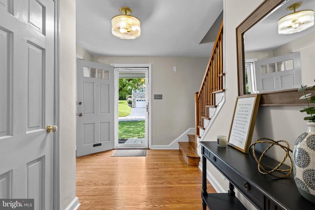 220 WALNUT LANE