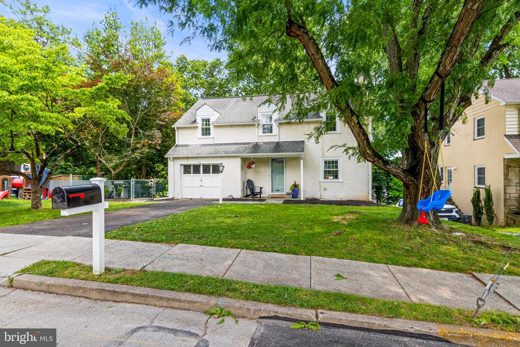 220 WALNUT LANE