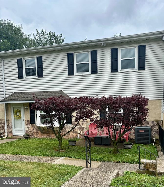 1802 WHITPAIN HLS
