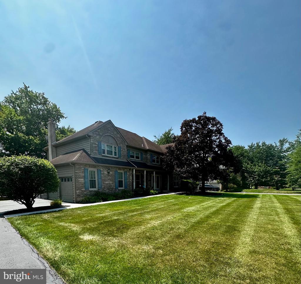 970 CLOVER COURT