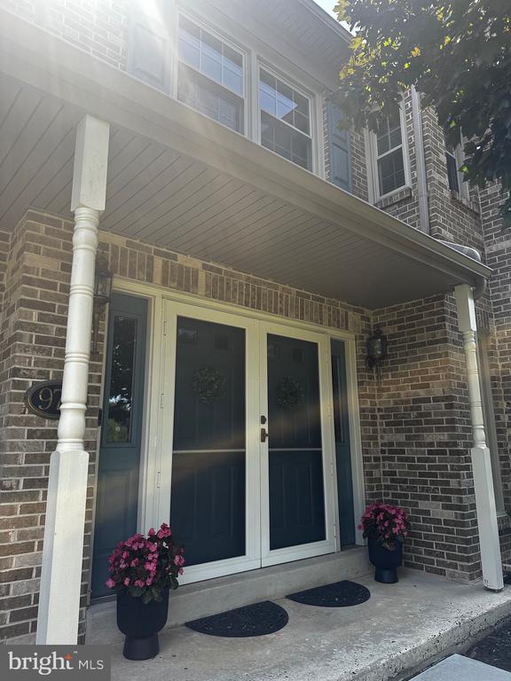 970 CLOVER COURT