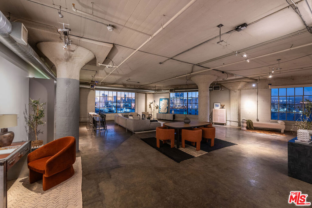 1855 Industrial Street 612