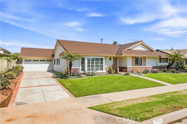 759 S Rosalind