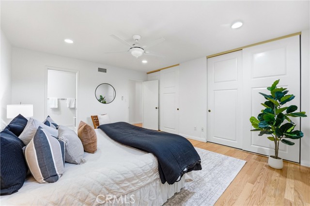 759 S Rosalind