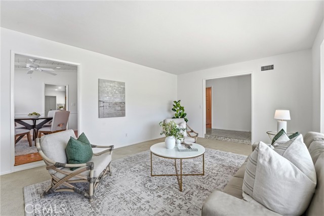 759 S Rosalind