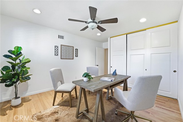 759 S Rosalind