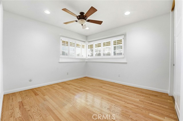 759 S Rosalind