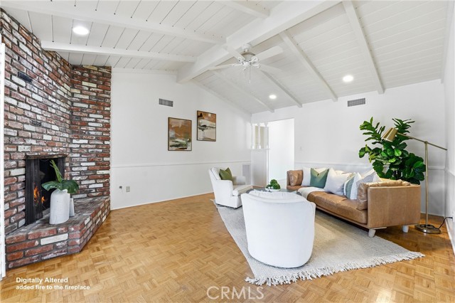 759 S Rosalind