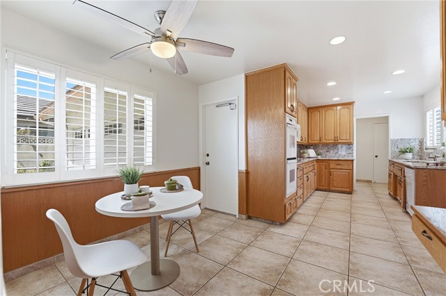 759 S Rosalind