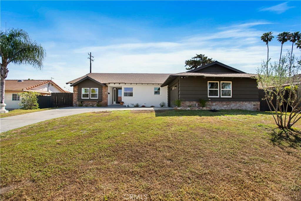 934 S Donna Beth Avenue